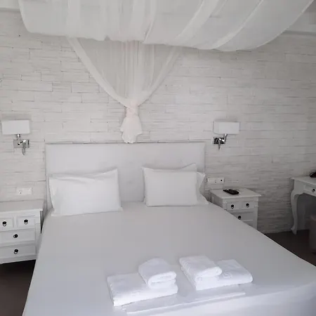Casa Bianca 2* אורנוס