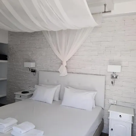 Casa Bianca 2* אורנוס
